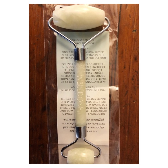 Anthropology Well Done Crystal Jade Facial Roller NWT - Picture 3 of 6